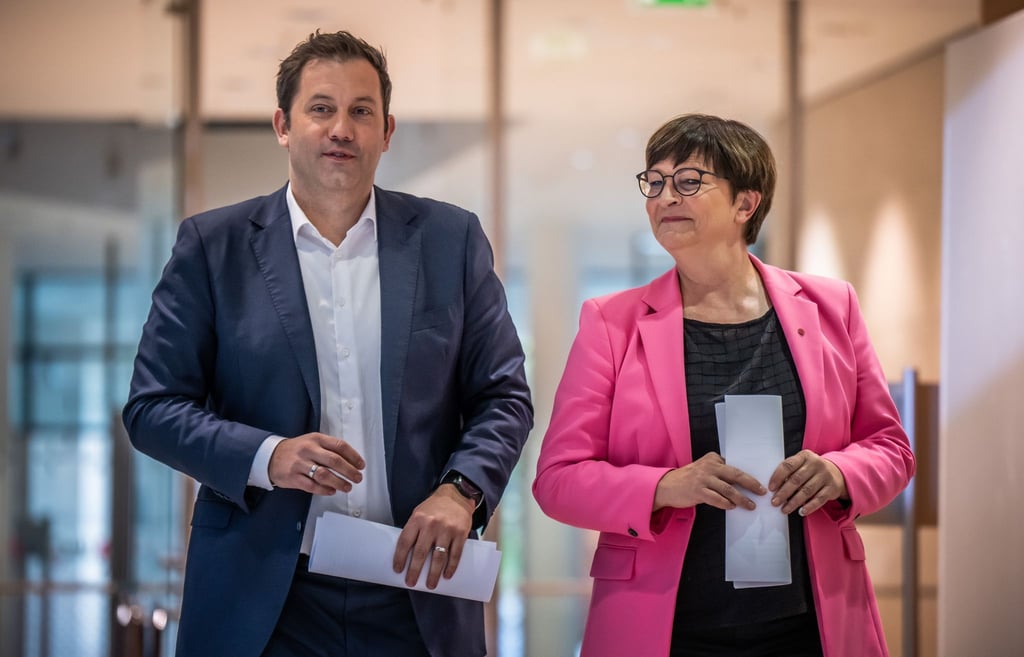 Lars Klingbeil und Saskia Esken kandidieren erneut als SPD-Doppelspitze.