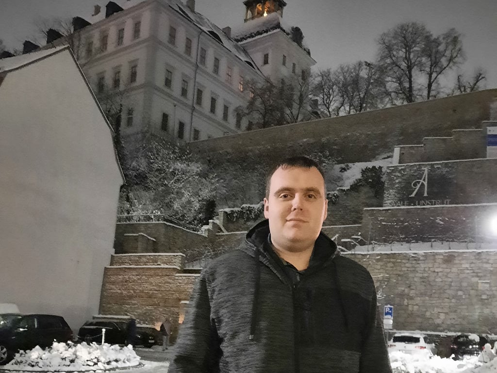 Torsten Kahl ist ein Sprecher des Bürgerbeirats für den Strukturwandel in Sachsen-Anhalt. Mithilfe von Strukturfördermitteln soll auch das Weißenfelser Schloss (im Hintergrund zu sehen) saniert werden.