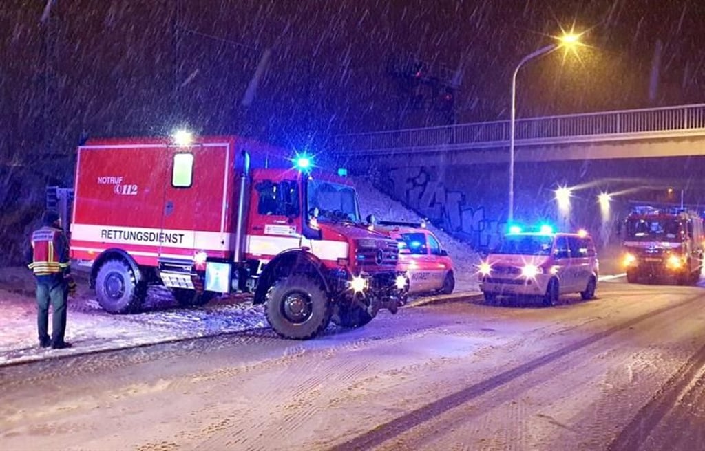 Die Rettungskräfte waren nach dem Unfall mit einem Großaufgebot vor Ort.