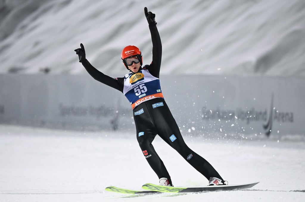Skispringer Karl Geiger gewann am Wochenende gleich zweimal in Klingenthal.