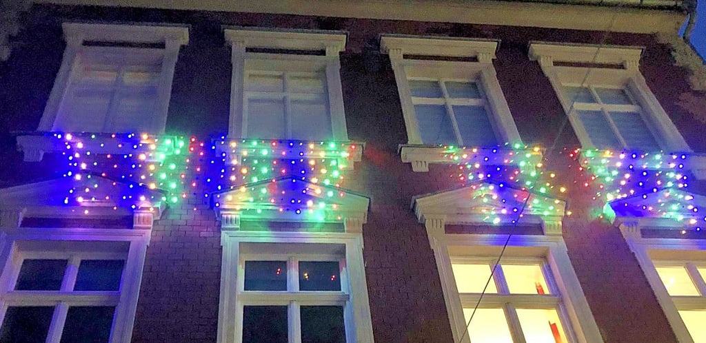 Am Haus der Musikschule in der Kramerstraße