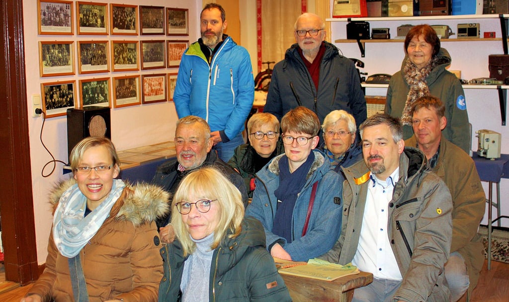 Heimatstube Eine Geburtstagsgesellschaft besucht Eggersdorfer