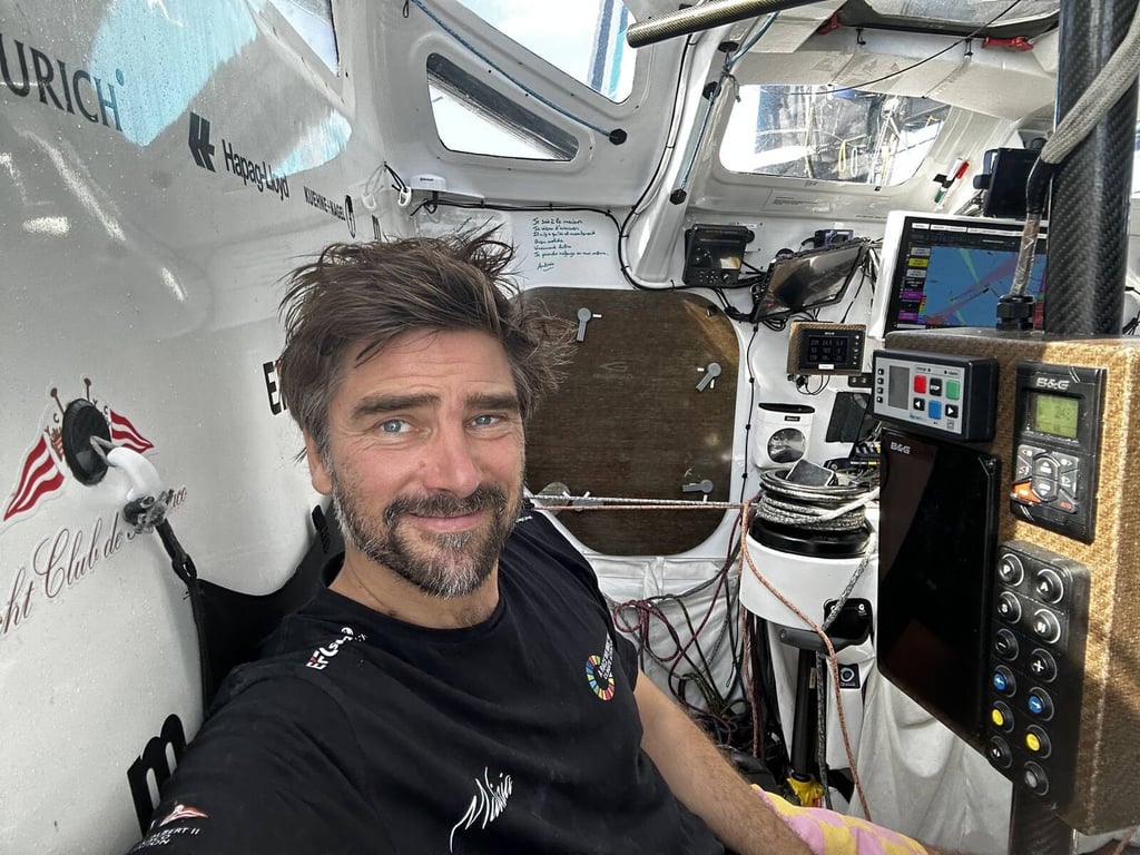Dieses vom Team Malizia zur Verfügung gestellte Foto zeigt Boris Herrmann, Skipper, an Bord der „Malizia - Seaexplorer“.