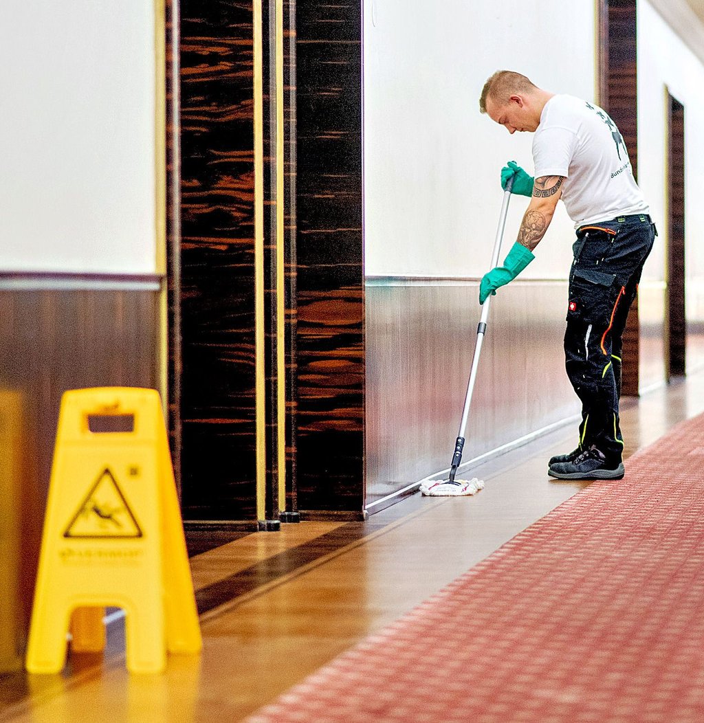 In vielen Niedriglohnbranchen lohnt sich die Arbeit kaum noch.
