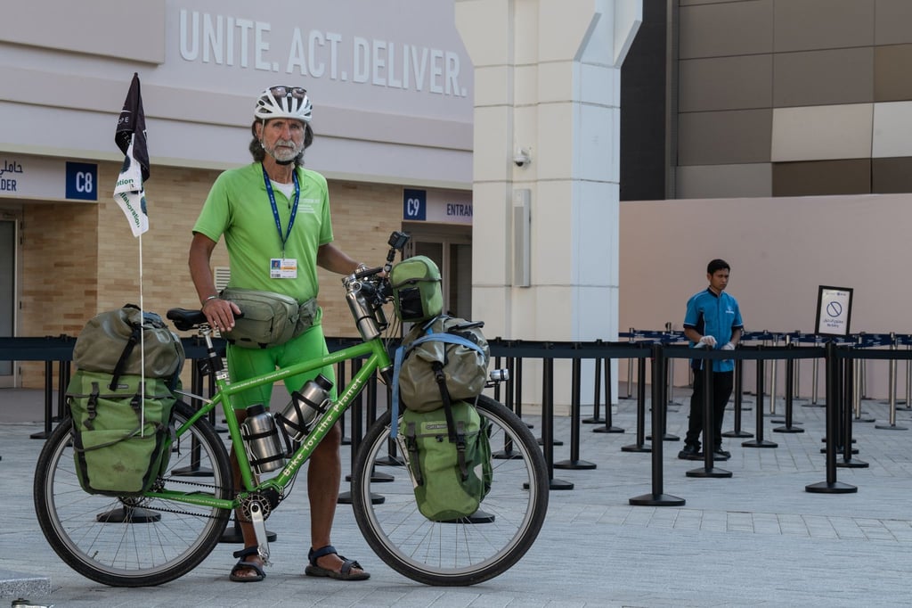 Der Umweltschützer Michael Evertz ist mit dem Fahrrad von Berlin nach Dubai gereist.