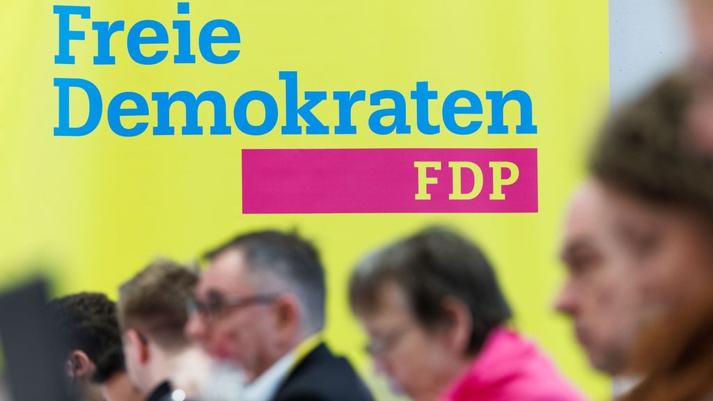 „Soll die FDP die Koalition mit SPD und Grünen als Teil der Bundesregierung beenden?“ - Diese Frage sollen nun die FDP-Mitglieder beantworten.