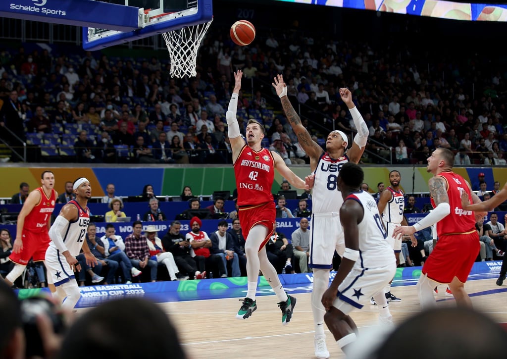 Deutschlands Andreas Obst (M) zeigte beim WM-Spiel gegen die USA eine überragende Leistung.