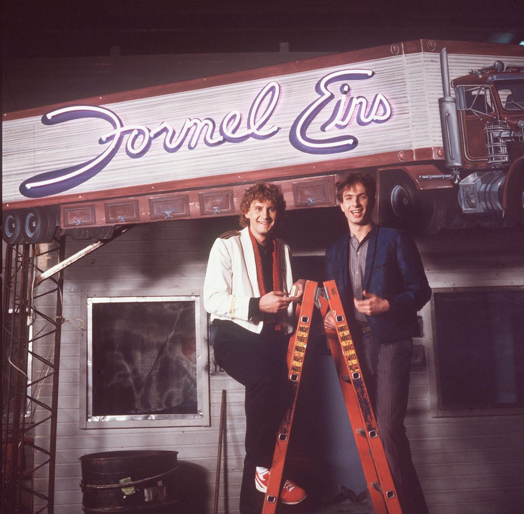 Die Moderatoren des Clipshow-Klassikers „Formel Eins“, Ingolf Lück (r) und Peter Illmann.