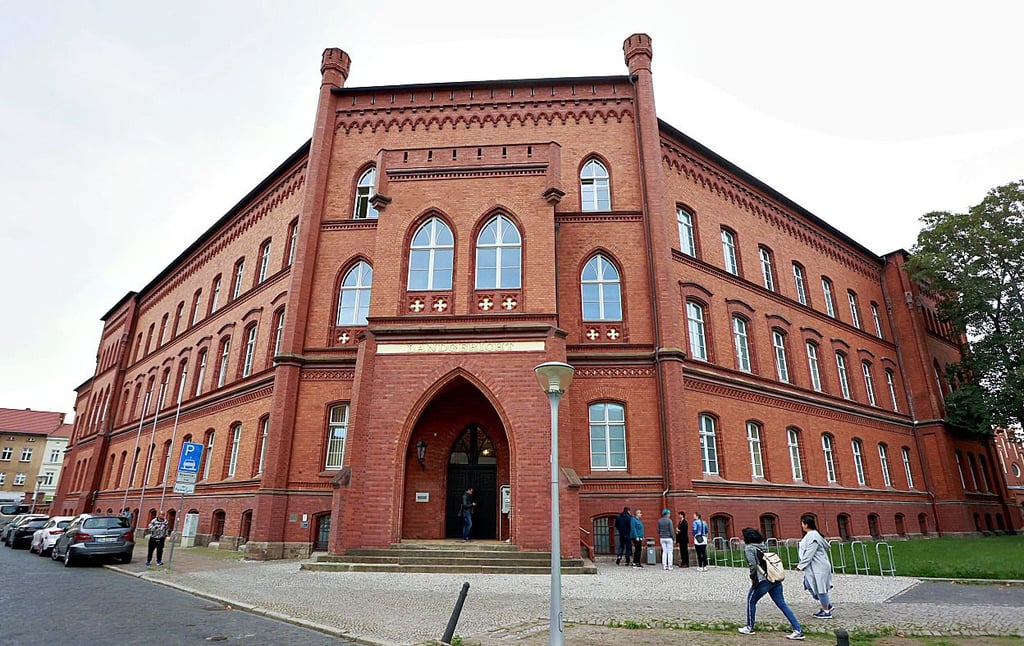 Im Gebäude des Landgerichtes in Stendal wurde der Vergleich zwischen den beiden Parteien ausgehandelt.