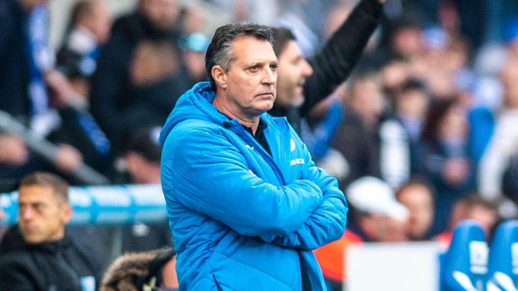 In Magdeburg durfte Alois Schwartz mit Hansa Rostock noch jubeln, einen Monat später wurde er als Hansa-Trainer entlassen.