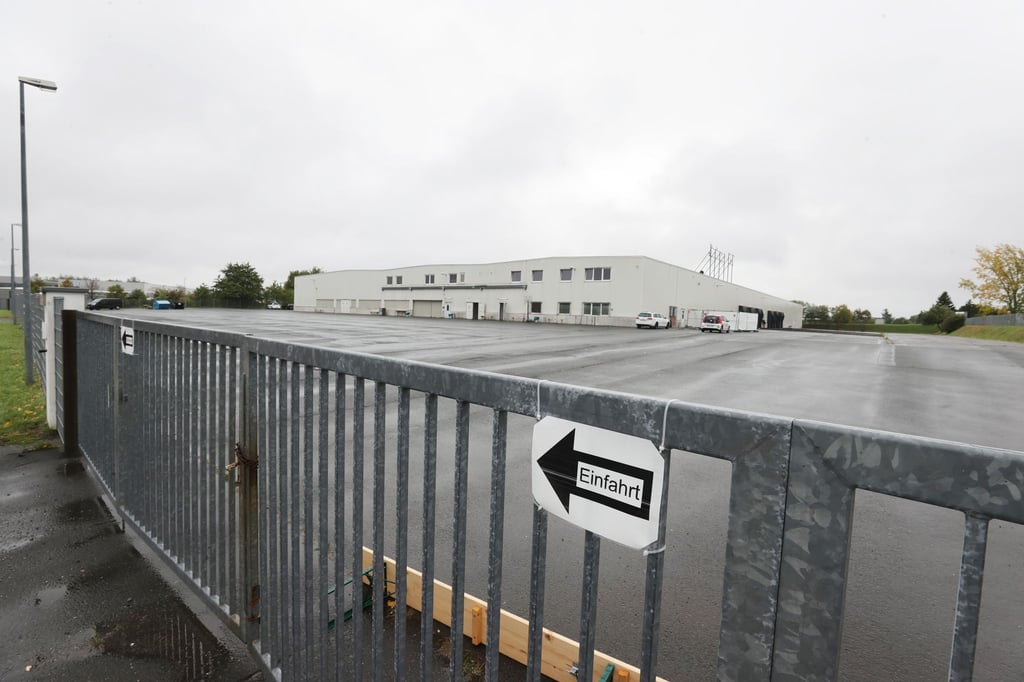Die Flüchtlingsunterkunft in Hermsdorf (Thüringen) befindet sich in einem Gewerbegebiet.