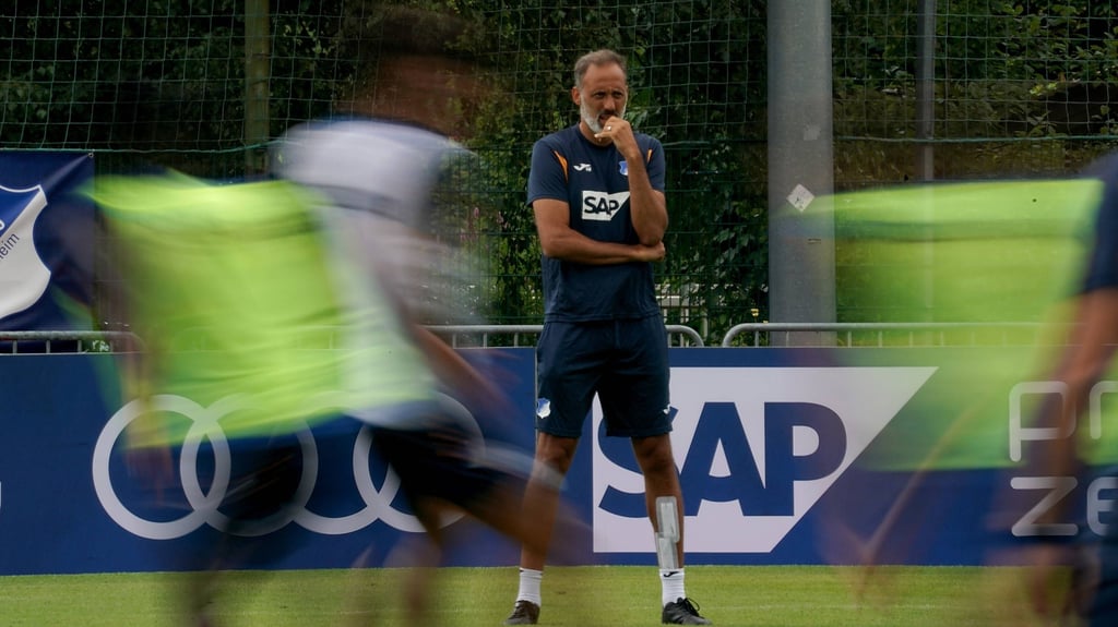 Wer spielt gegen RB Leipzig? Pellegrino Matarazzo muss sich überraschen lassen.