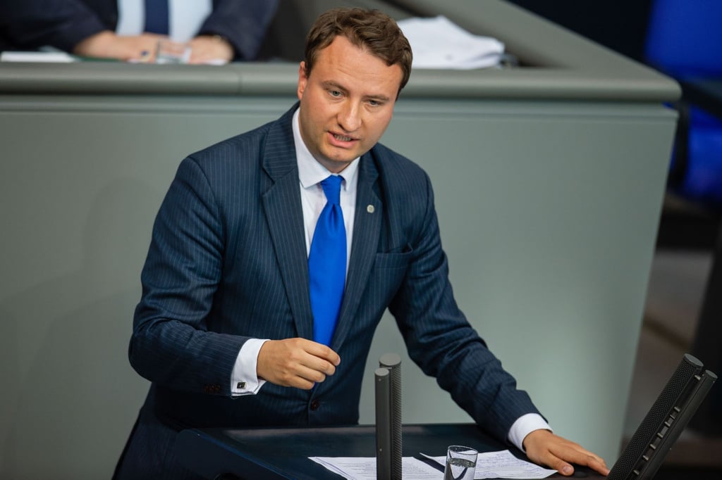 Mark Hauptmann spricht als Bundestagsabgeordneter (CDU) zum Thema Gründungspolitik in Ostdeutschland im Deutschen Bundestag.