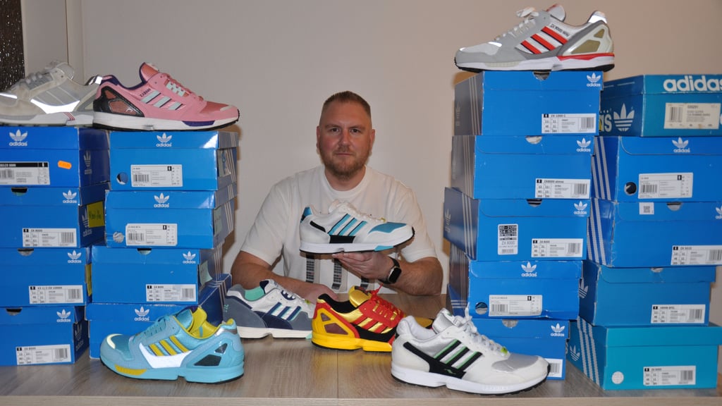 Stefan Gehrmann ist ein sogenannter "Sneakerhead". Er sammelt seit 20 Jahren Turnschuhe und hat nach eigenen Angaben schon die Summe eines Gebrauchtwagens in Schuhe investiert.