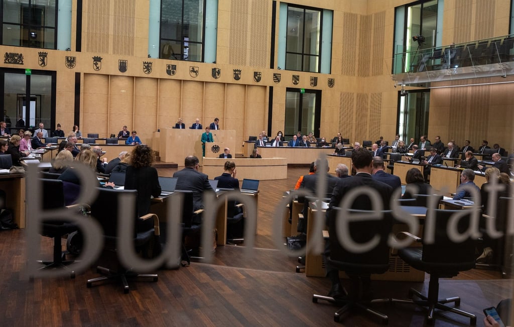 Blick in den Plenarsaal während der Sitzung im Bundesrat.