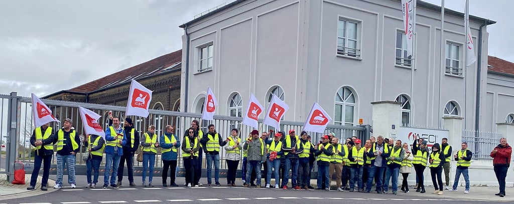 Im November gab es die gelbe Karte, nun ist eine streikende Belegschaft für die Schirm GmbH sehr wahrscheinlich.