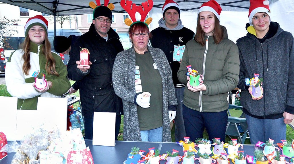 Die Mitglieder des Vereins Triag waren die weihnachtlichsten Verkäufer.