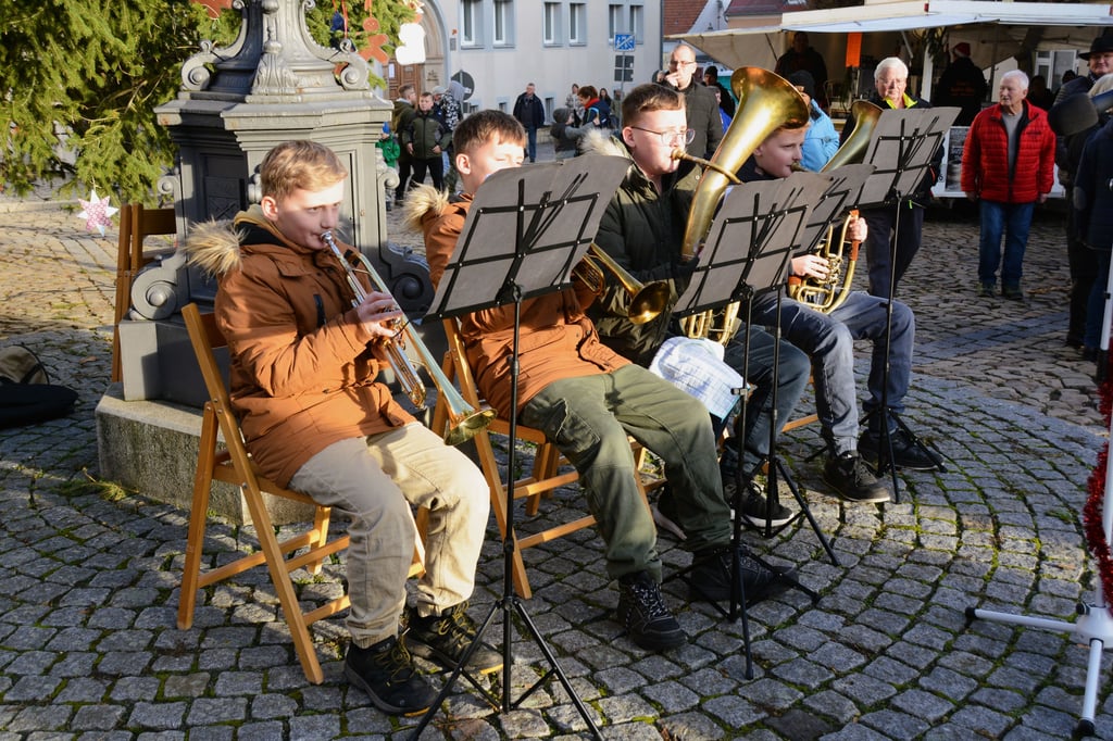Musik begesierte auch die Kinder.