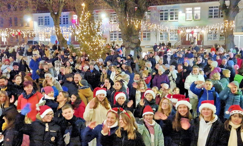 Zum ersten Mal fand im Roland-Gymnasium ein Weihnachtsmarkt statt.