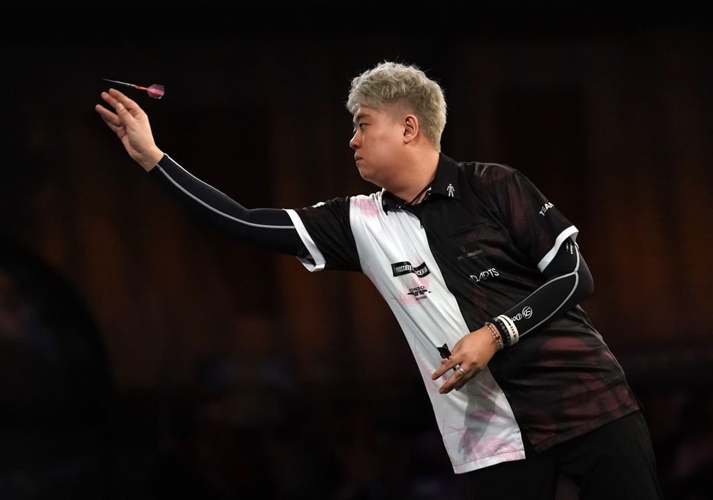 Man Lok Leung trifft in der nächsten Runde der Darts-WM auf Gabriel Clemens.