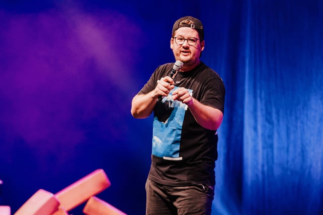  Chris Tall Tickets & Termin für Laugh Stories 2024/2025 Motiv 