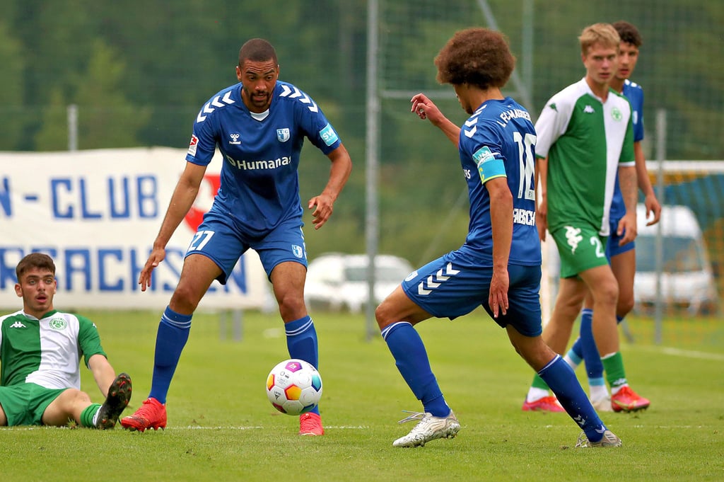 Dürften unterschiedlich auf ihre Lage beim Club blicken: Malcolm Cacutalua (l.) und Jonah Fabisch (r.).