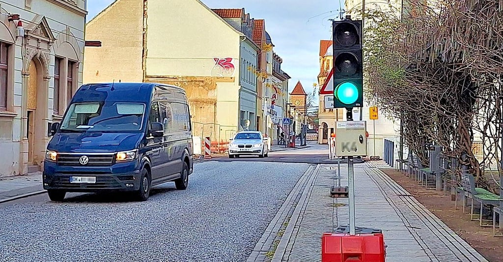 Die Ampeln auf der Magdeburger Straße werden am Donnerstag abgebaut.