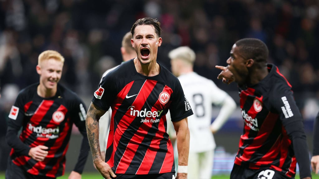 Robin Kock trifft in der 97. Minute für Frankfurt.