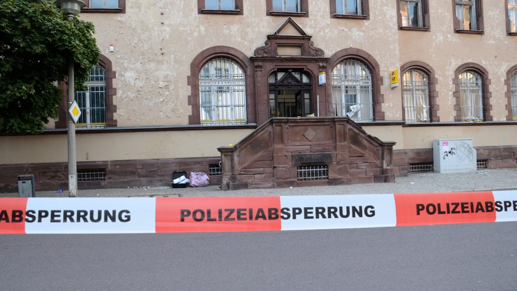 Verärgerte Kunden Nach Geldautomatensprengung ist Zerbster Postbank