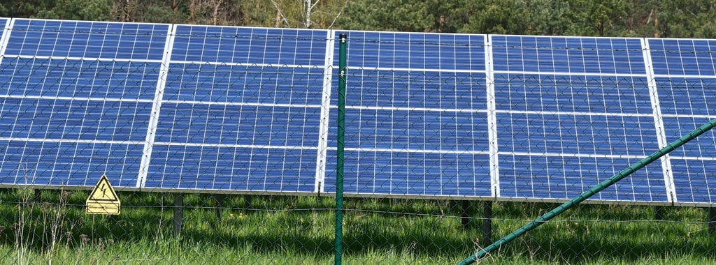 Nahe der Alten Poststraße in Arendsee existiert bereits eine Solaranlage auf einer Freifläche.