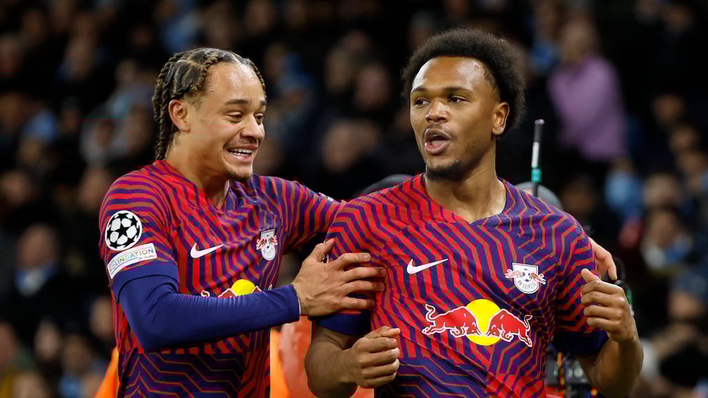 Xavi Simons und Lois Openda waren in der Hinrunde der Saison 2023/34 wettbewerbsübergreifend die notenbesten Spieler von RB Leipzig.