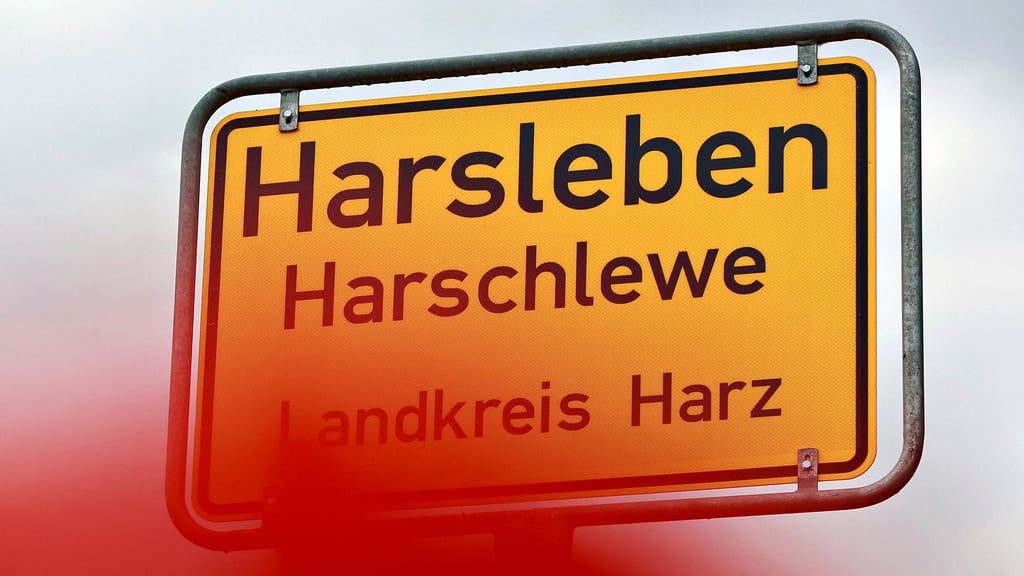 Die Ortsschilder von Harsleben wurden geändert – um das plattdeutsche „Harschlewe“ zu verewigen. Gibt es nun bald wieder neue Tafeln?