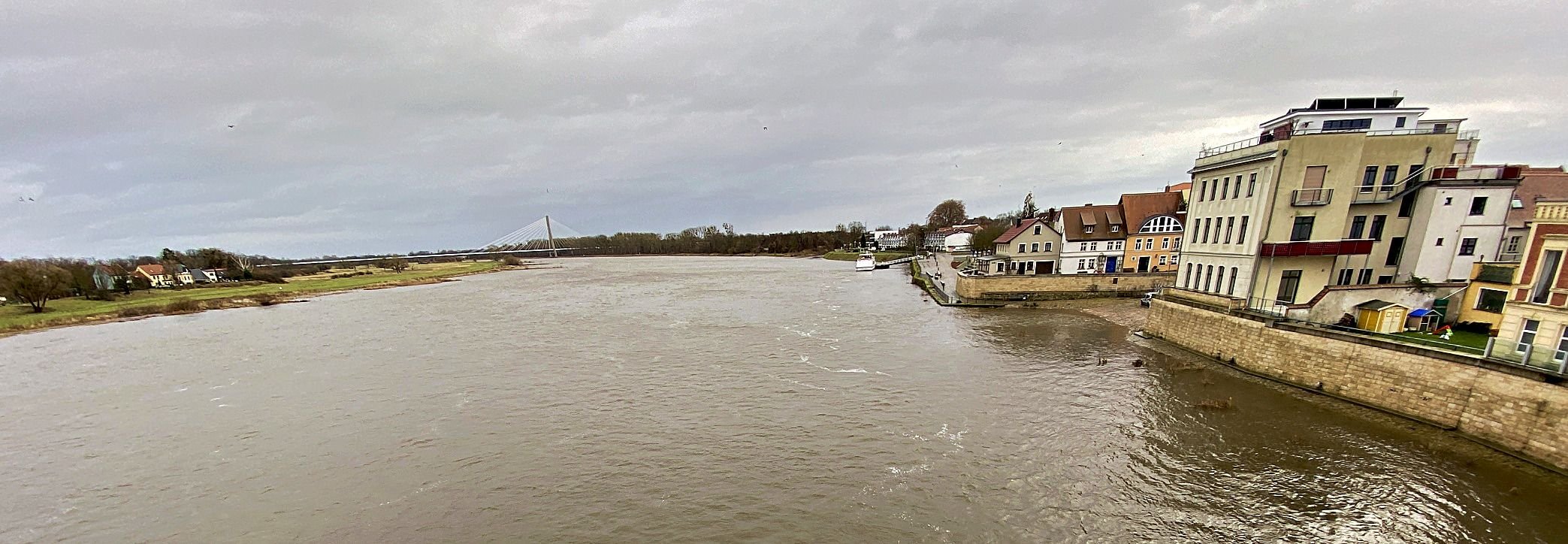 Hochwasser: Pegel Der Flüsse Steigen Langsam An