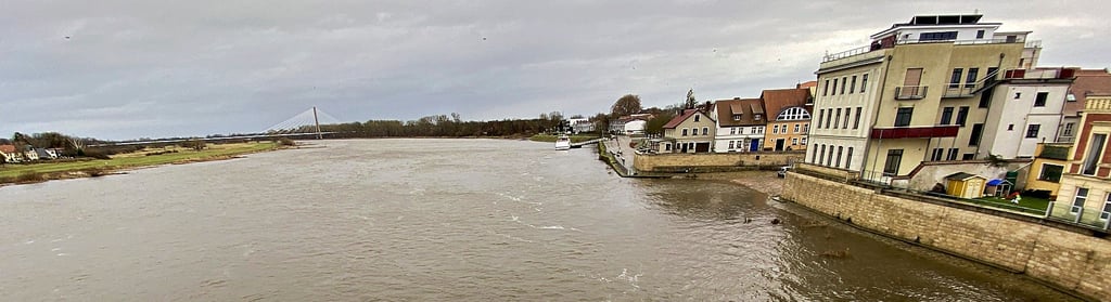 Die Niederschläge haben Auswirkungen auf die Pegel der Elbe.