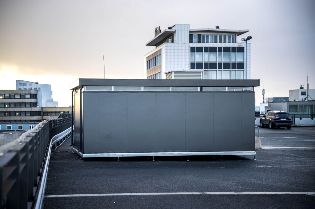 Das städtische Taubenhaus auf dem Parkhaus Am Brill.
