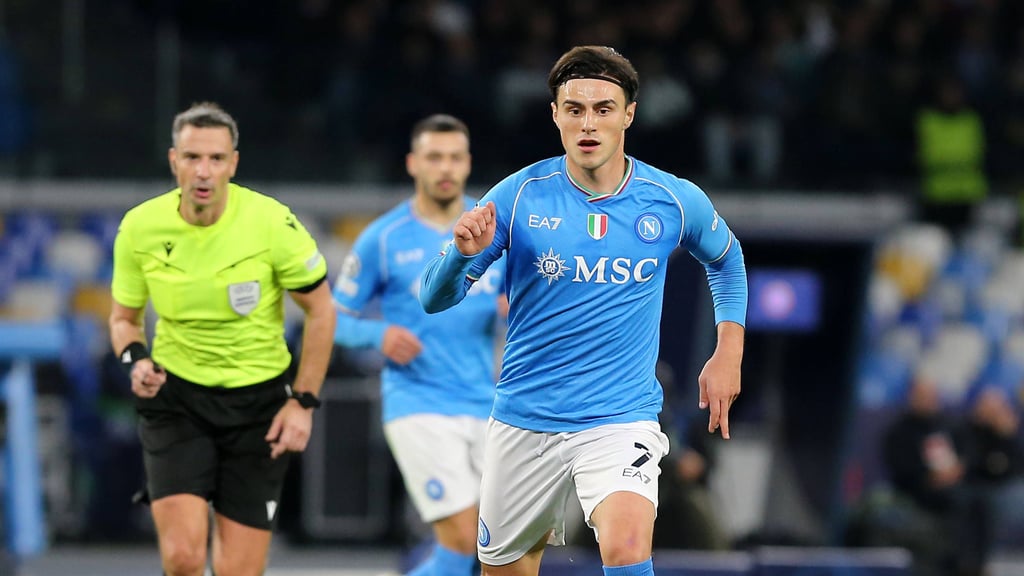 Eljif Elmas soll noch in diesem Jahr den Medizincheck bei RB Leipzig absolvieren.