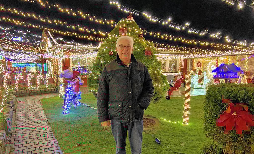Es weihnachtet sehr im Magdeburger Stadtteil Kannenstieg: Eberhard „Hardy“ Grimme verwandelt seit mehr als zehn Jahren sein Grundstück in eine kleine Lichterwelt. Bis voraussichtlich kurz vor Neujahr bleiben die Lichterketten hängen. Danach landen sie erstmal wieder in den Dekokisten.