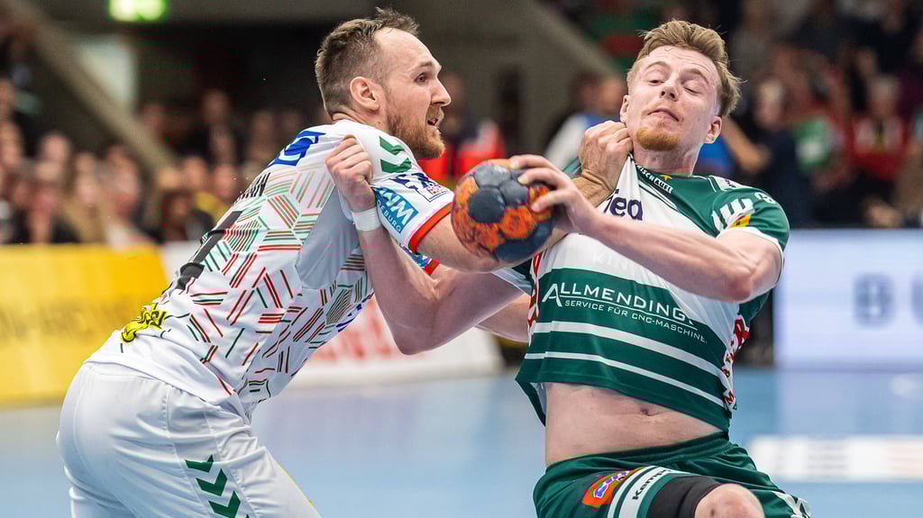 Das Hinspiel in Göppingen – hier Erik Persson (r.) – gewann Christian O’Sullivan mit dem SCM 27:26.