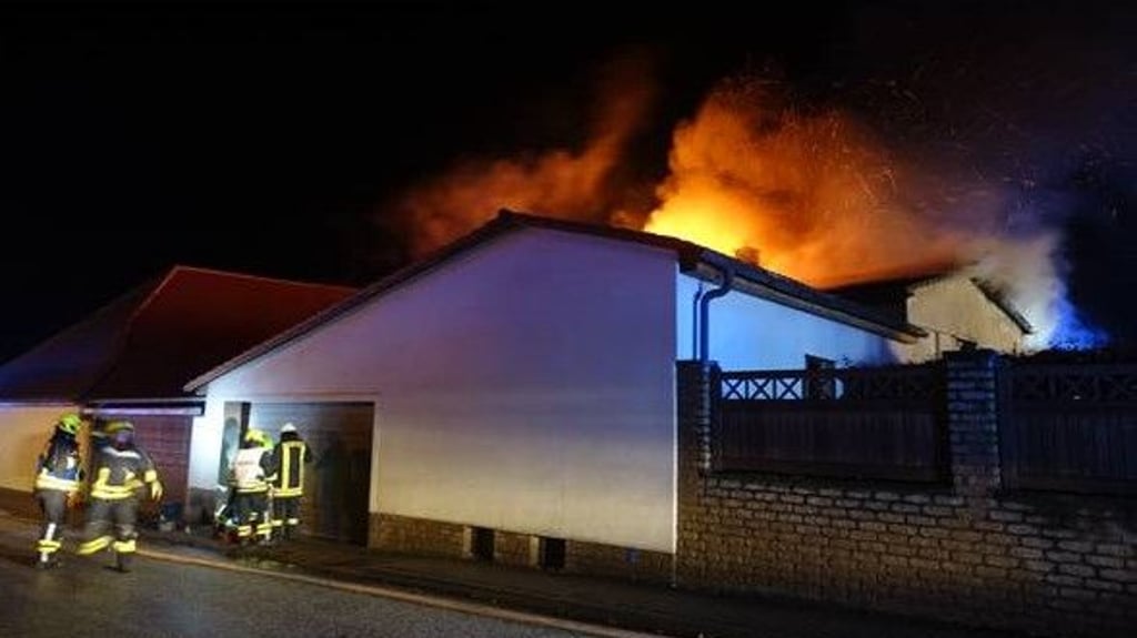 Eine Fleischerei in Ummendorf in der Börde stand am Montagmorgen in Brand.