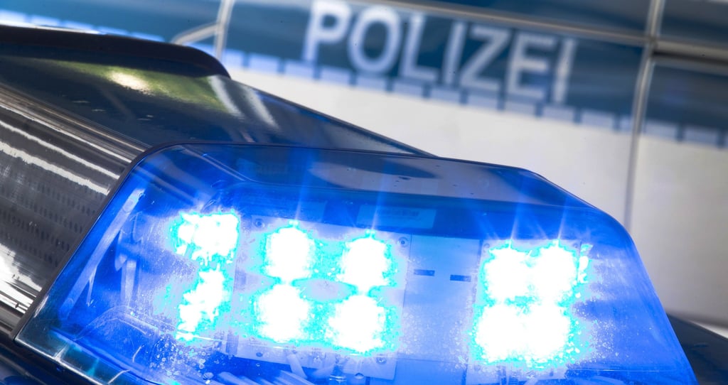 Zu einem Unfall wurde die Polizei am Heiligen Abend nahe Hettstedt gerufen.