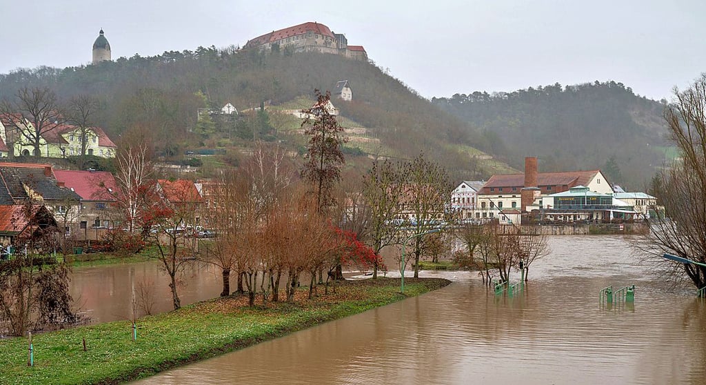 Hochwasser in Sachsen-Anhalt: Blick auf die Unstrut in Freyburg.