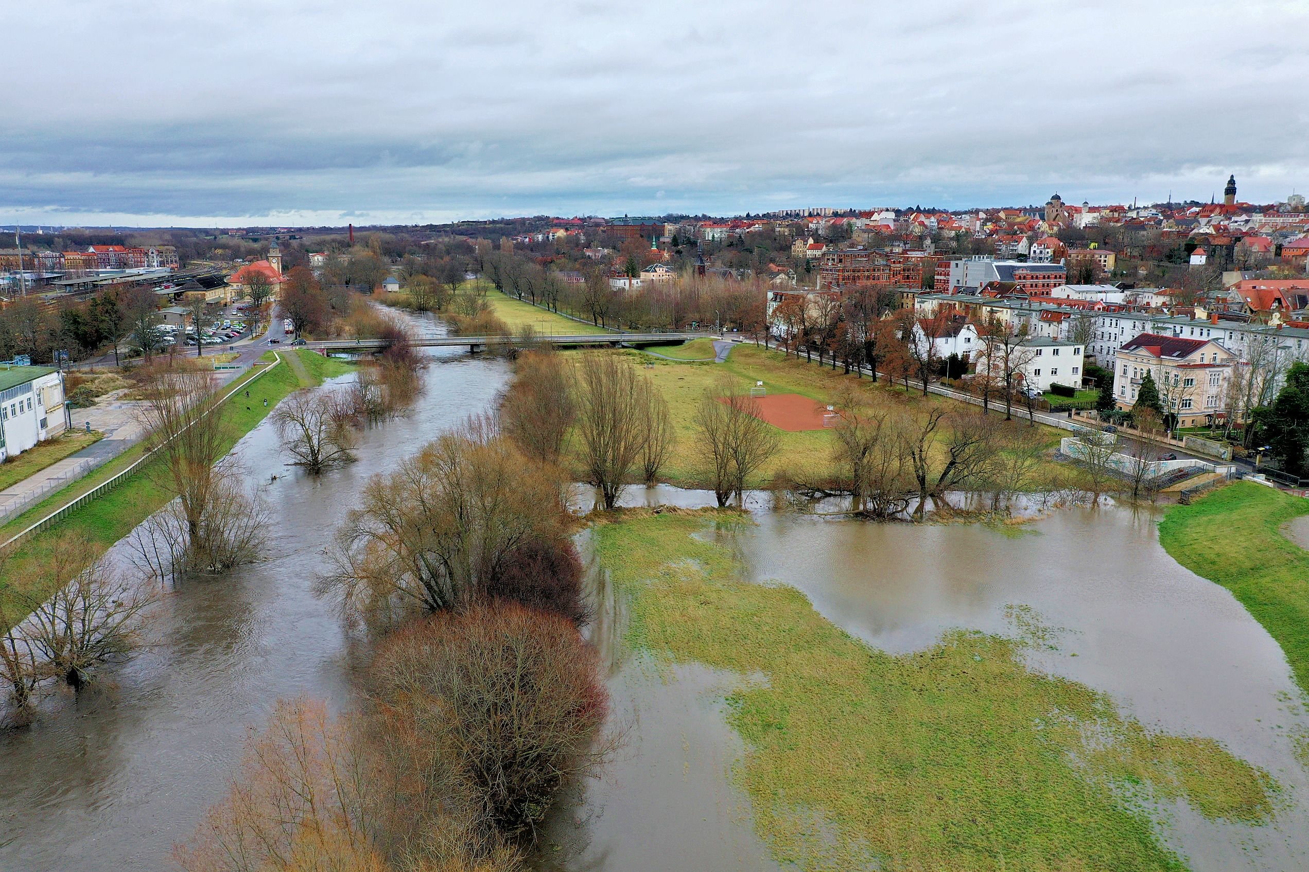 Hochwasserlage In Sachsen-Anhalt - Burgenlandkreis: Egal, Wie Die ...