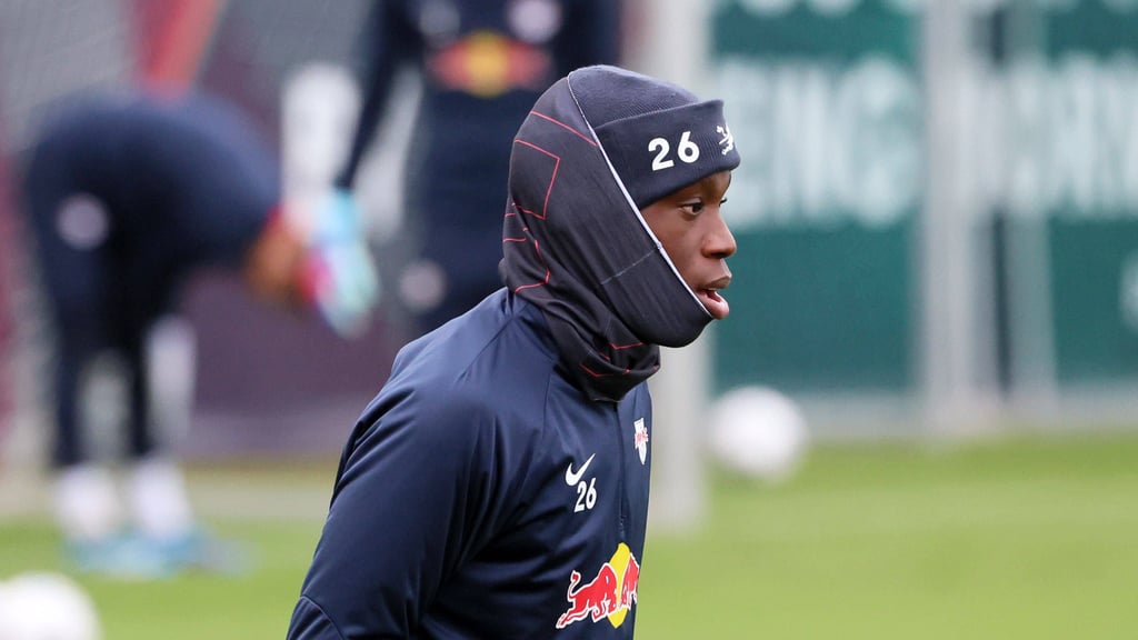 Ilaix Moriba trainiert bei RB Leipzig zwar weiter fleißig mit, ist sportlich aber aussortiert.