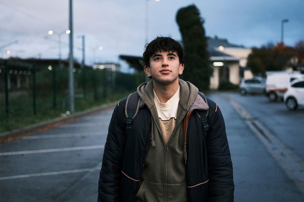 Riadh Belaiiche als Yazid in einer Szene des Films "Sterne zum Dessert".