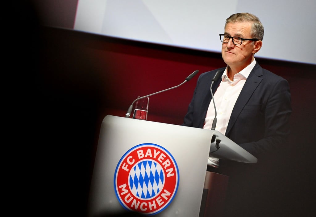 Der Vorstandsvorsitzende des FC Bayern München, Jan-Christian Dreesen, spricht auf der Jahreshauptversammlung.