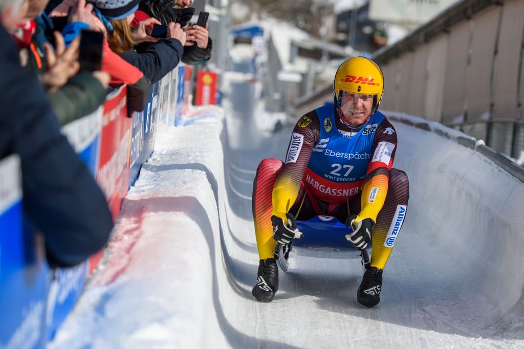 Felix Loch (GER) fährt durch den Eiskanal.