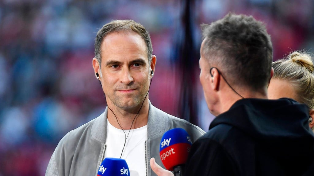 Klare Entscheidung: Oliver Mintzlaff erklärt Lothar Matthäus das Aus von Max Eberl.