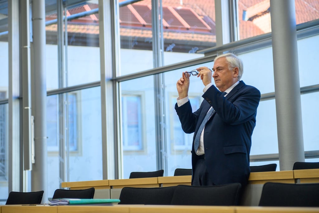 Einstellungsstopp für Behörden: Damit will Sachsen-Anhalt 17 Millionen Euro einsparen.