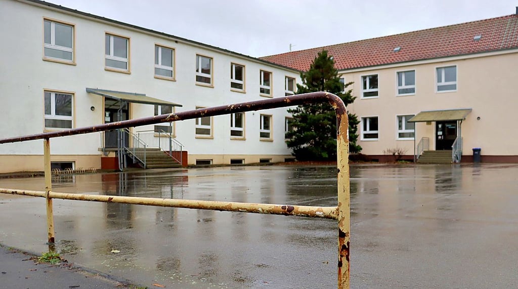 Die Grundschule in Kusey steht leer. Wolfgang Mosel könnte sich darin ein fachärztliches Zentrum für Radiologie vorstellen.