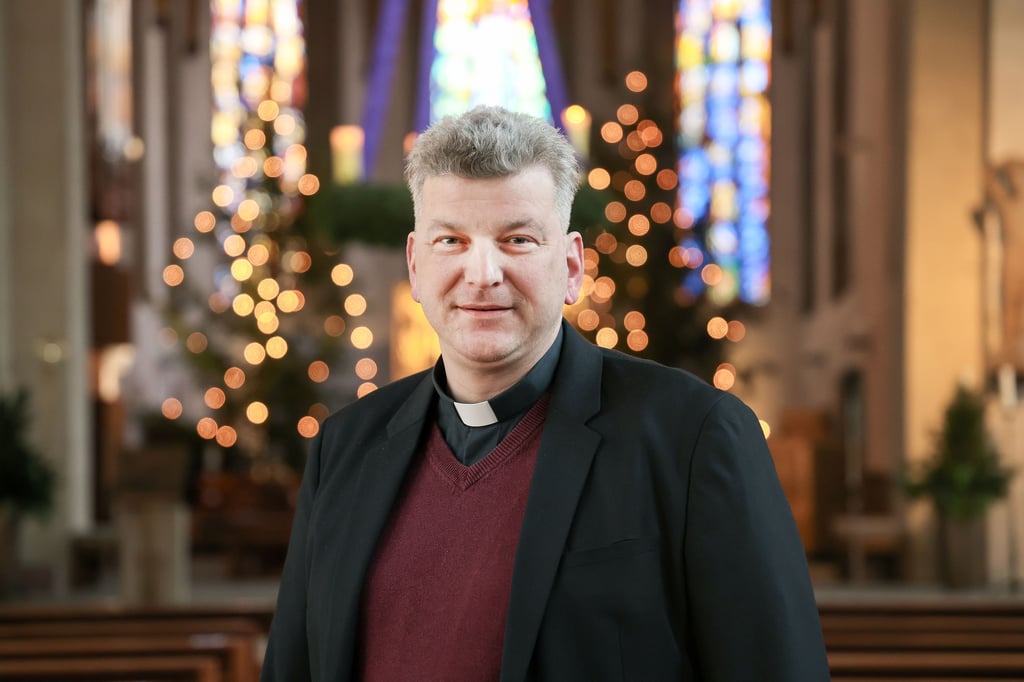 Daniel Rudloff von der Kathedralpfarrei St. Sebastian. Die katholische Pfarrgemeinde an der Sebastiankirche in Magdeburg ist eine wichtige Heim- und Pilgerstätte für Christen.